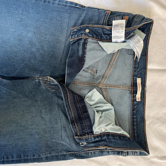 Levi Ribcage Bell Bottom Jeans - Picture 4 of 5
